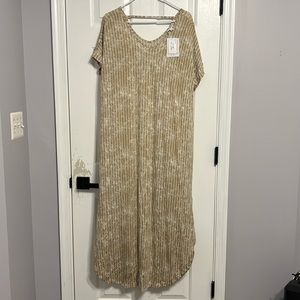 NWT Lularoe | Macy maxi dress in gold stripes